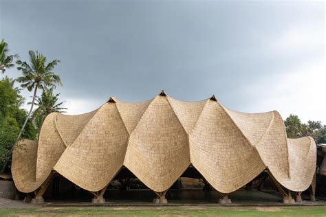  Bamboo: Un matériau composite pour des structures durables !