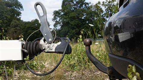 How Much Does It Cost to Add a Hitch to a Car, and Why Do Some People Think It’s a Gateway to Owning a Spaceship?